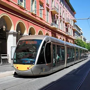Lovely Renovated Golden Square Pedestrian Appartamento