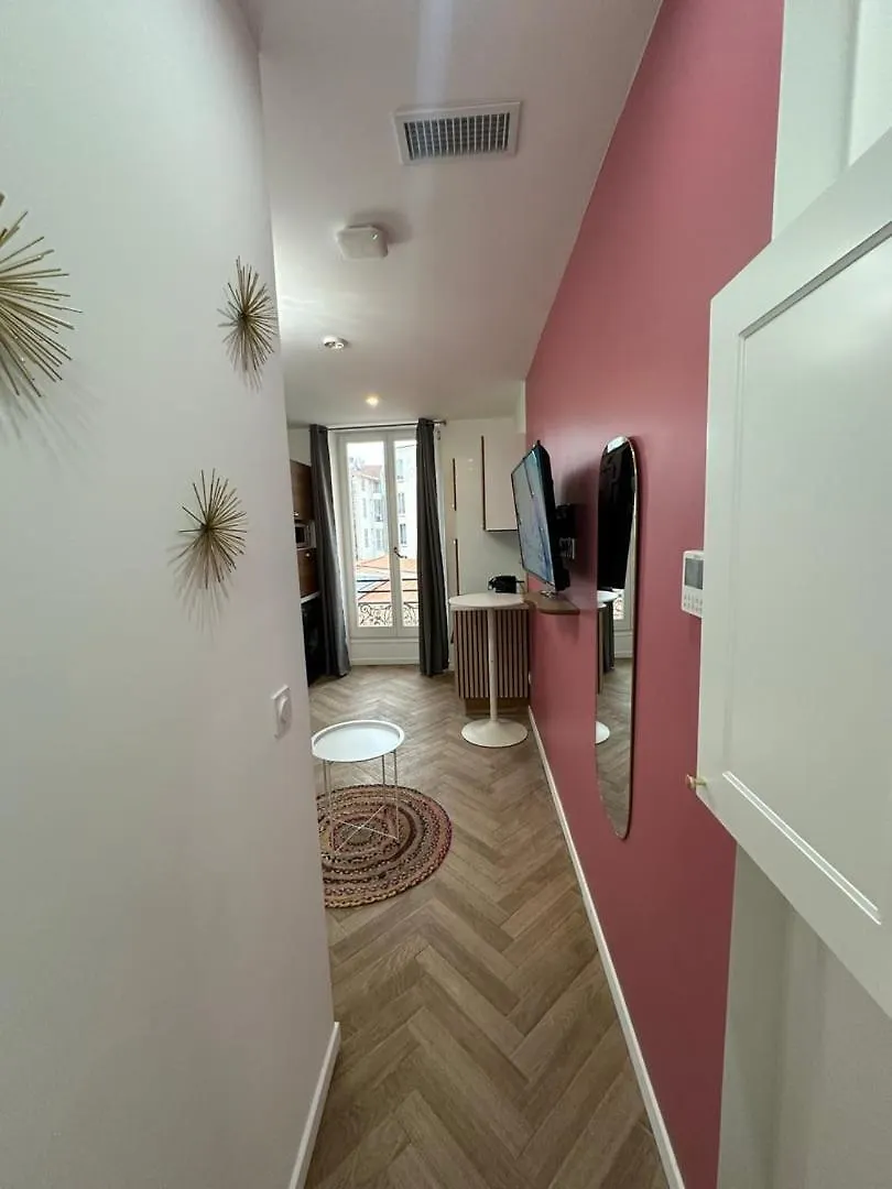 Moon Apartment Nice